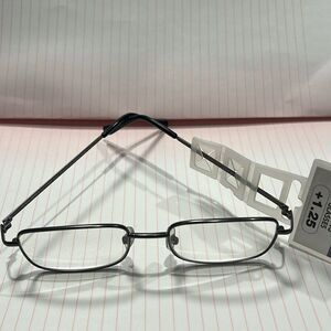 Simply Specs Reading Glasses. NWT. 1.25